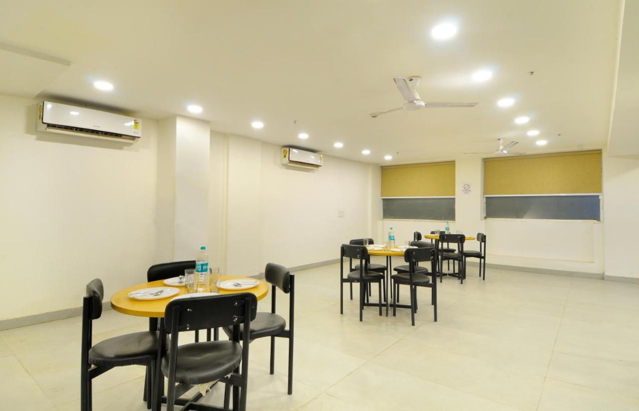 红色约克酒店 加济阿巴德 外观 照片