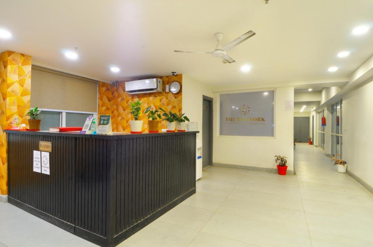 红色约克酒店 加济阿巴德 外观 照片