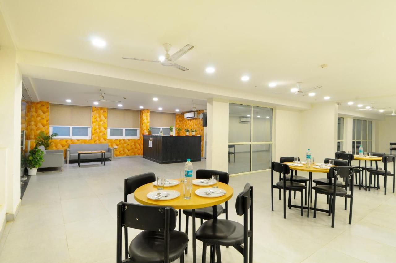 红色约克酒店 加济阿巴德 外观 照片