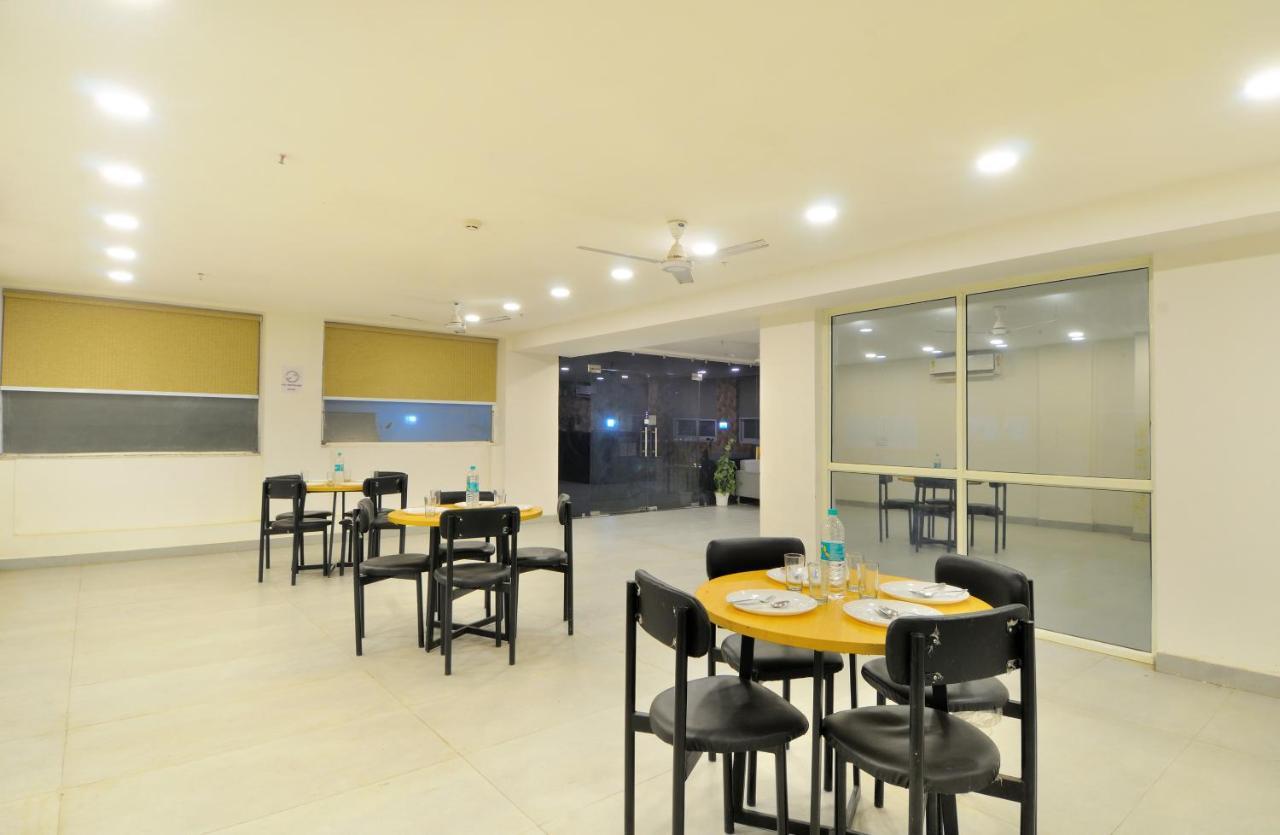 红色约克酒店 加济阿巴德 外观 照片